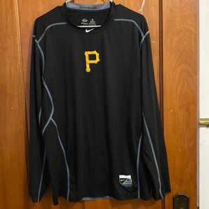 Men’s XL Pittsburgh Pirates Lightweight Nike Baseball T-Shirt